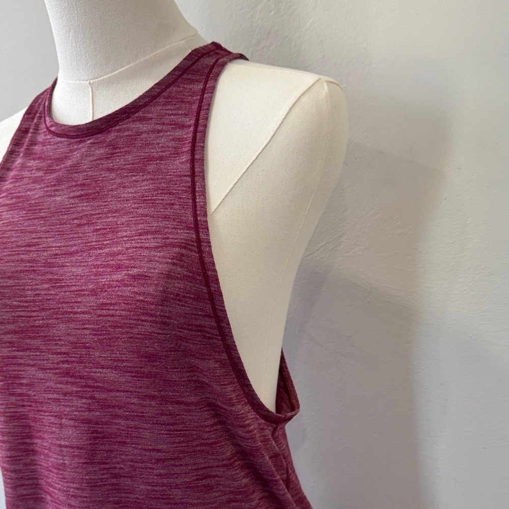 Lululemon Burgundy Tank Top – Size Medium - Picture 8 of 8